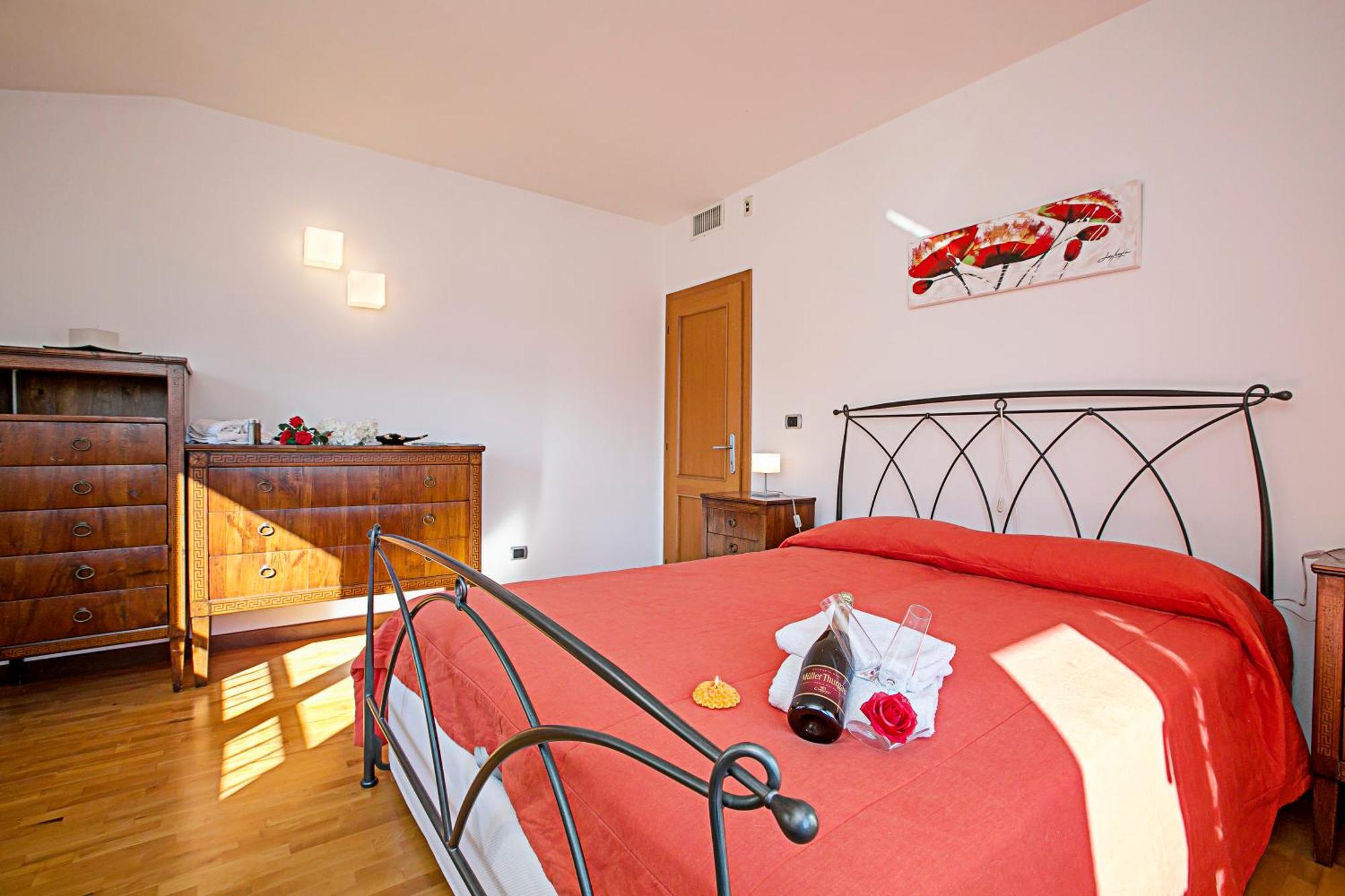 Paulie Apartment - Happy Rentals ริวาเดลการ์ดา ภายนอก รูปภาพ